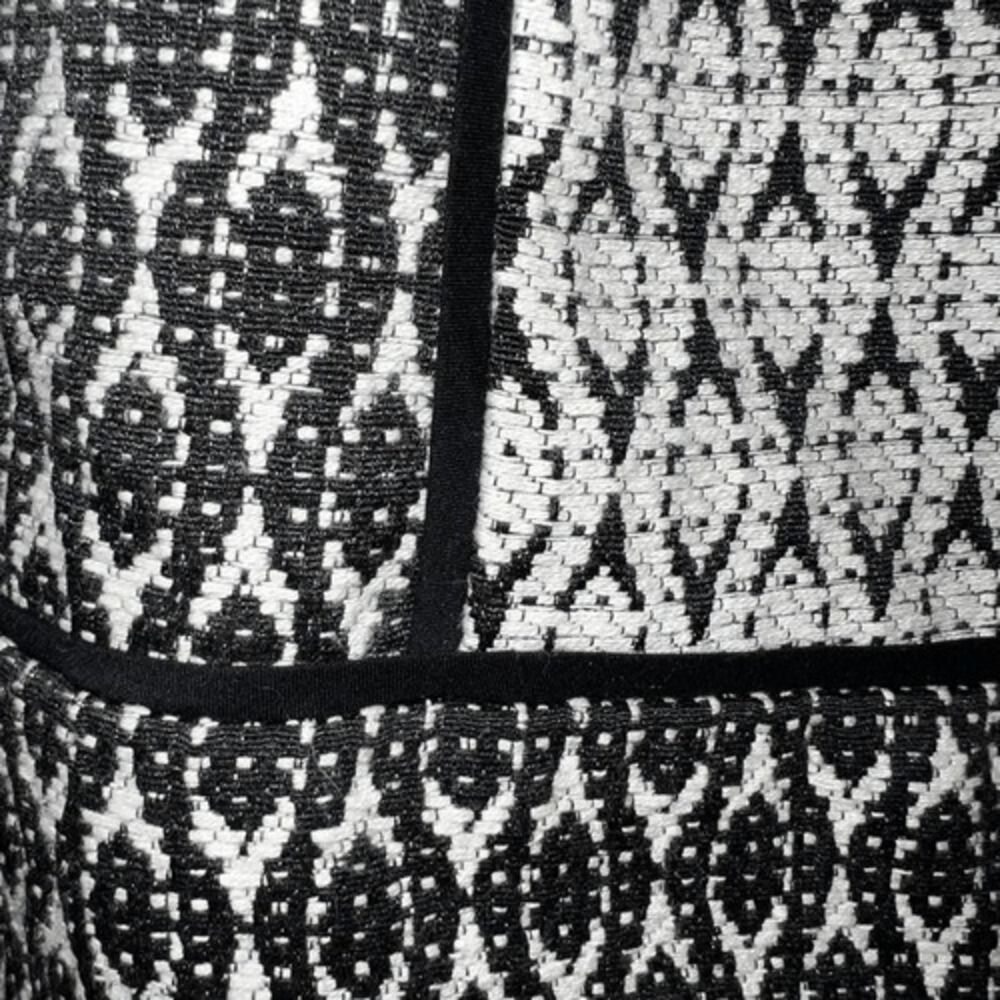 J. CREW Black & White‎ Textured Block Print Mini Skirt With Pockets EUC Size 8 - Picture 7 of 9